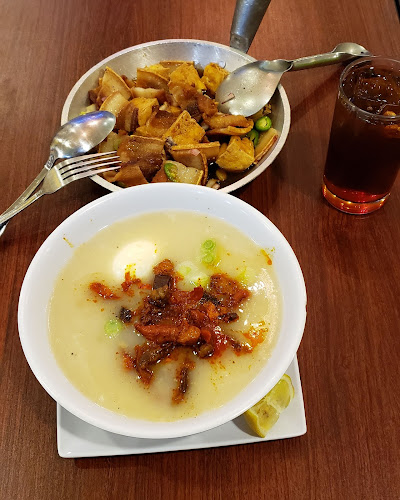 Miles Bistro - Photo 1